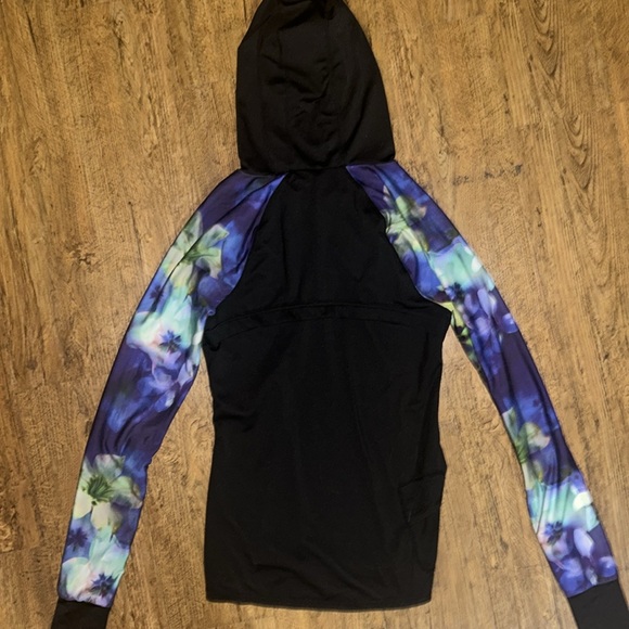 NWOT Pure & Simple Floral Sleeve Pullover Hoodie - Picture 6 of 10